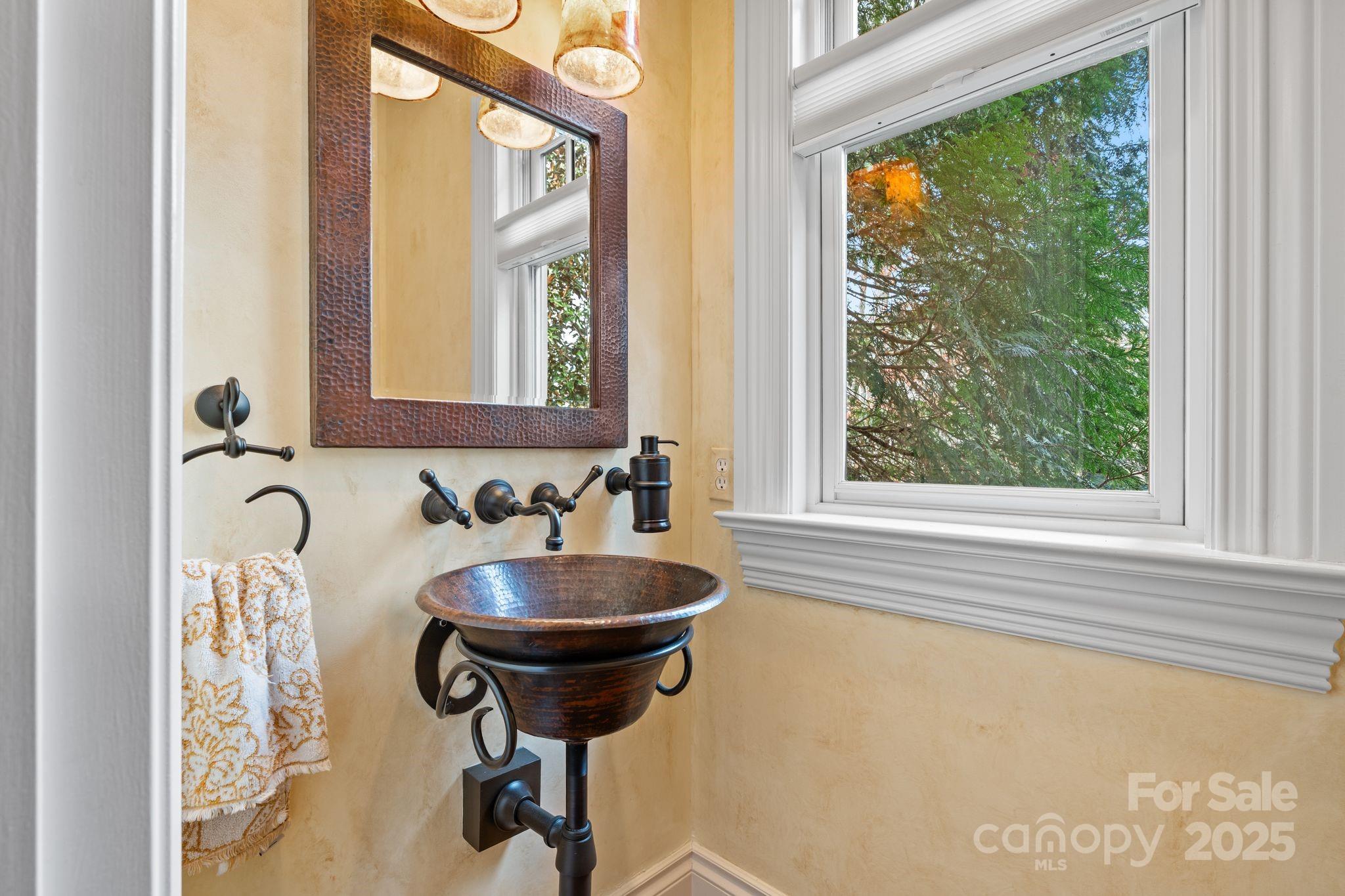 14 Landsdowne Court Asheville NC 28803