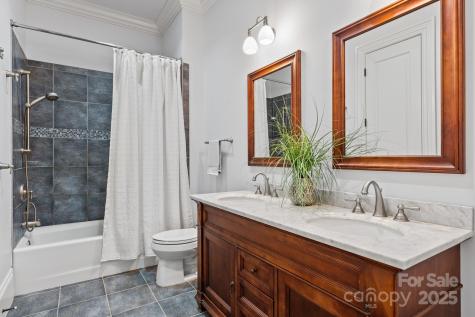 14 Landsdowne Court Asheville NC 28803