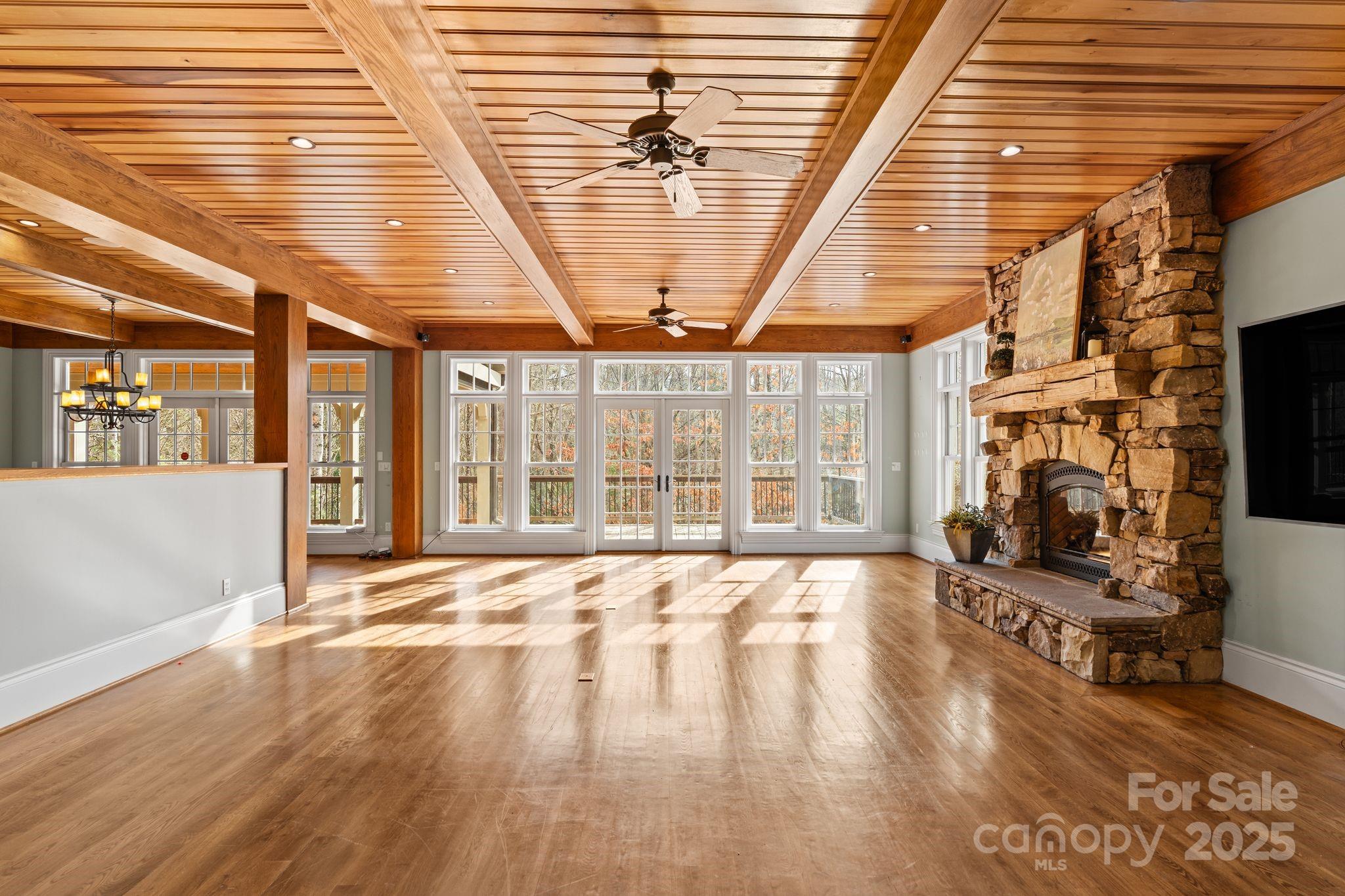 14 Landsdowne Court Asheville NC 28803