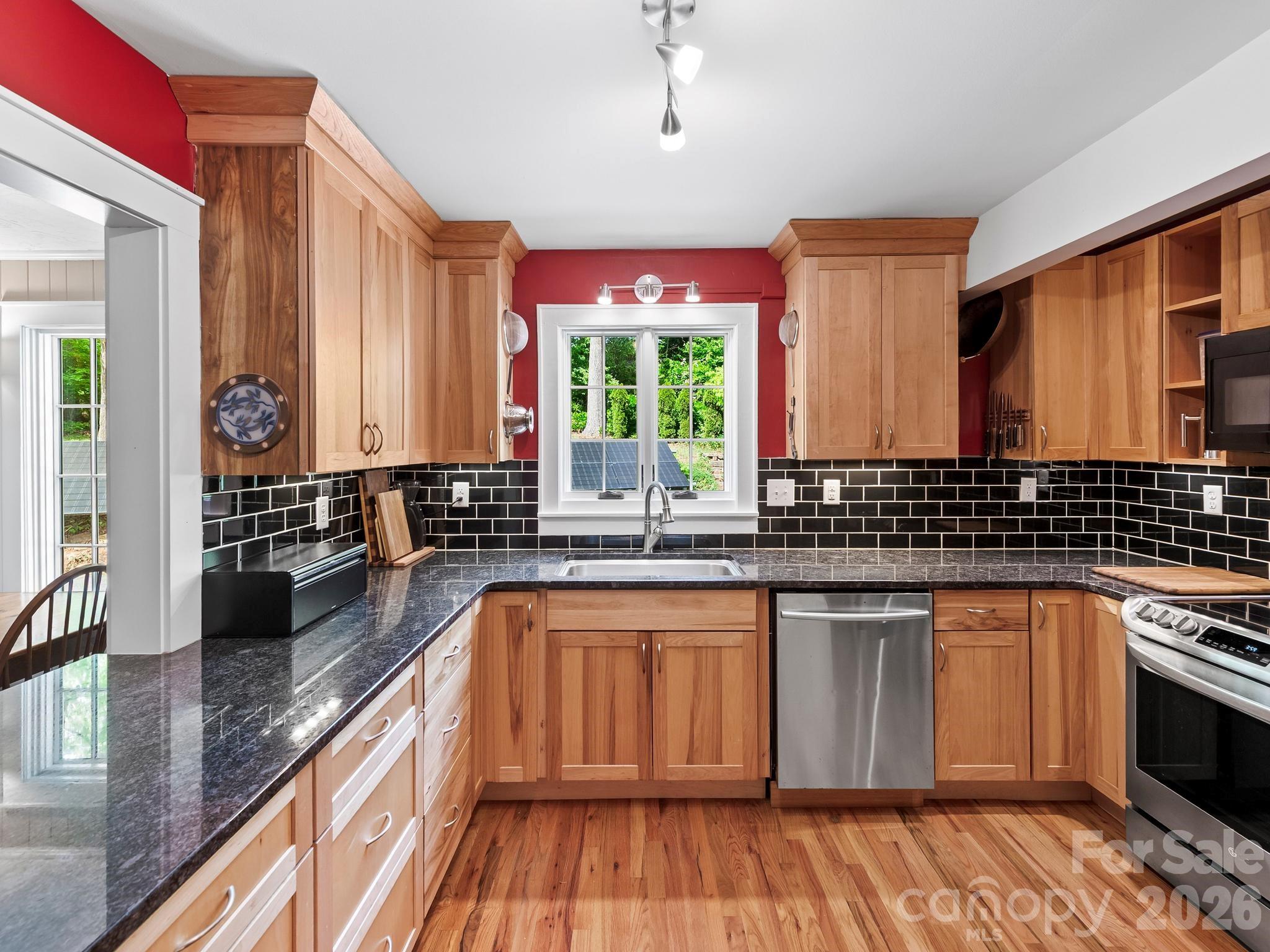 84 Arthur Road Asheville NC 28806