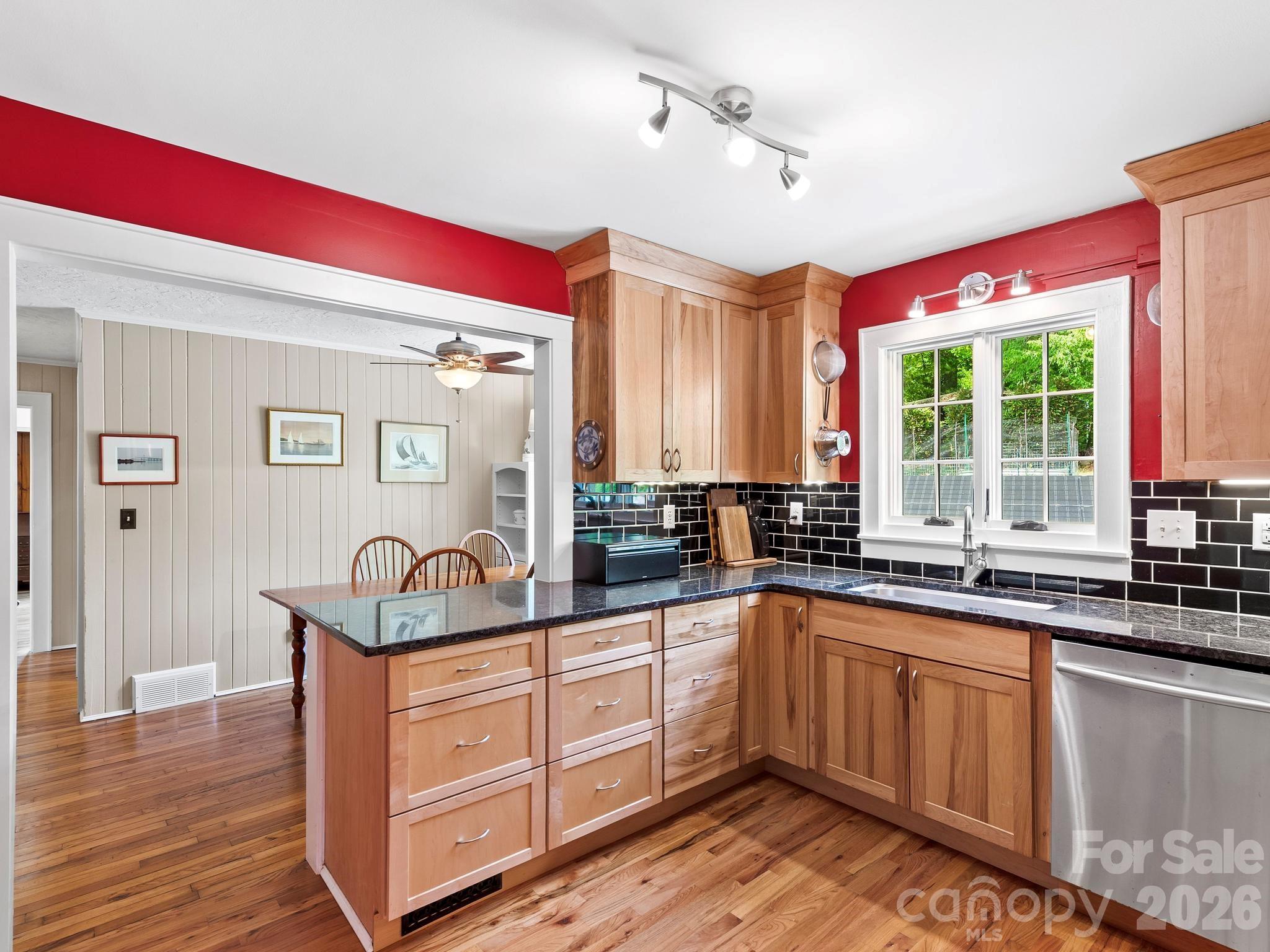 84 Arthur Road Asheville NC 28806