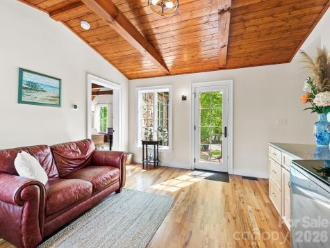 84 Arthur Road Asheville NC 28806