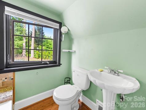 84 Arthur Road Asheville NC 28806