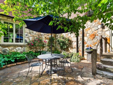 84 Arthur Road Asheville NC 28806