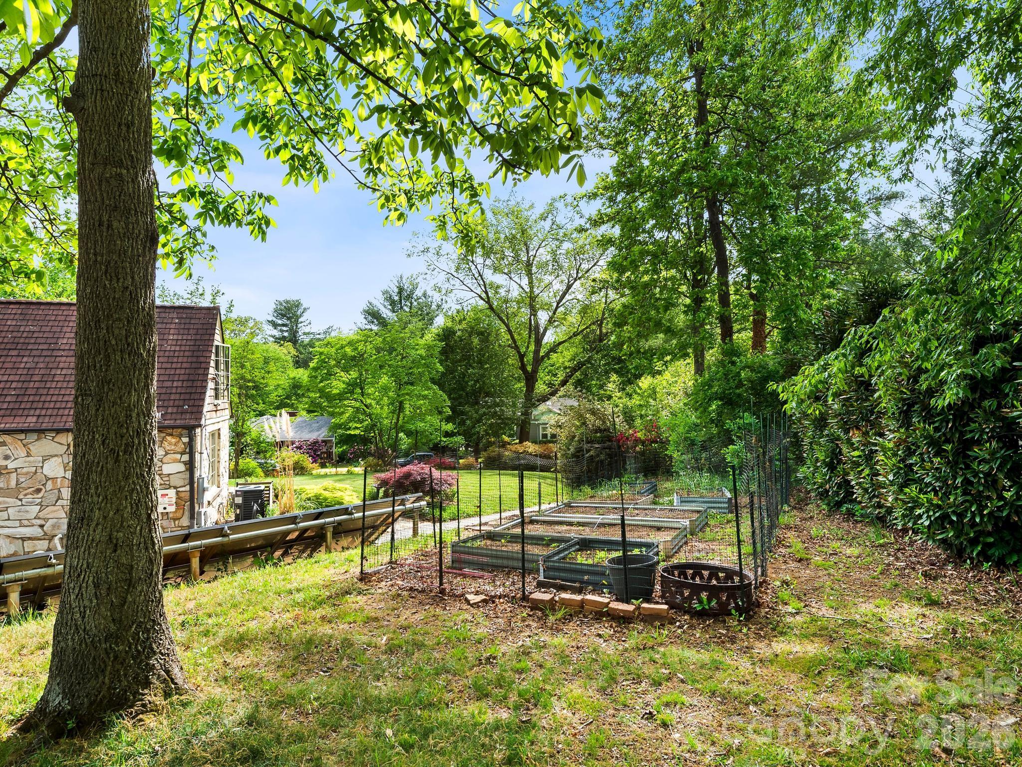 84 Arthur Road Asheville NC 28806