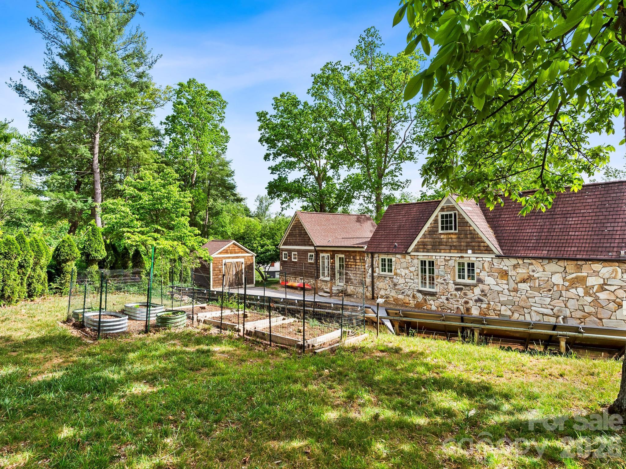 84 Arthur Road Asheville NC 28806