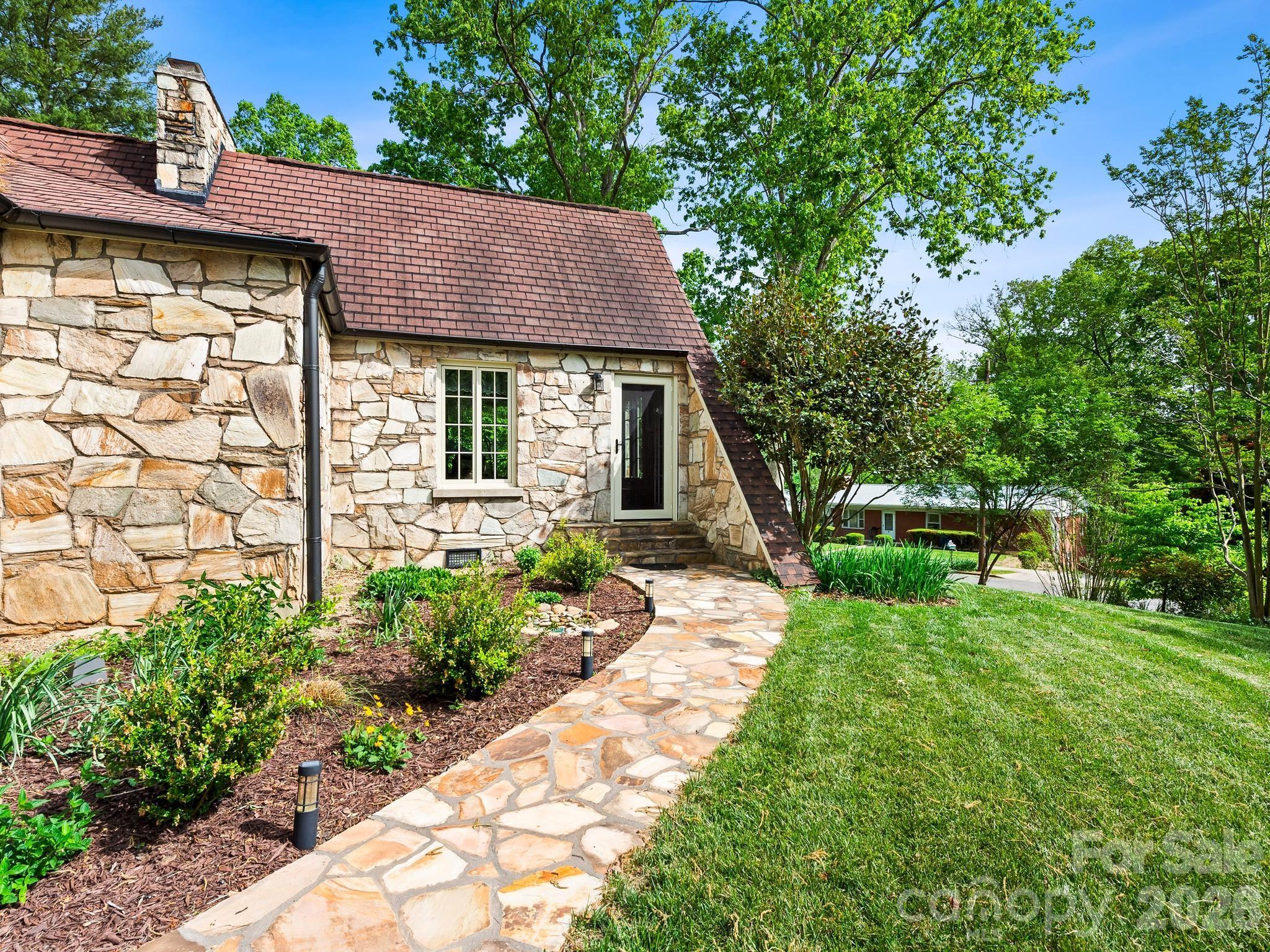 84 Arthur Road Asheville NC 28806