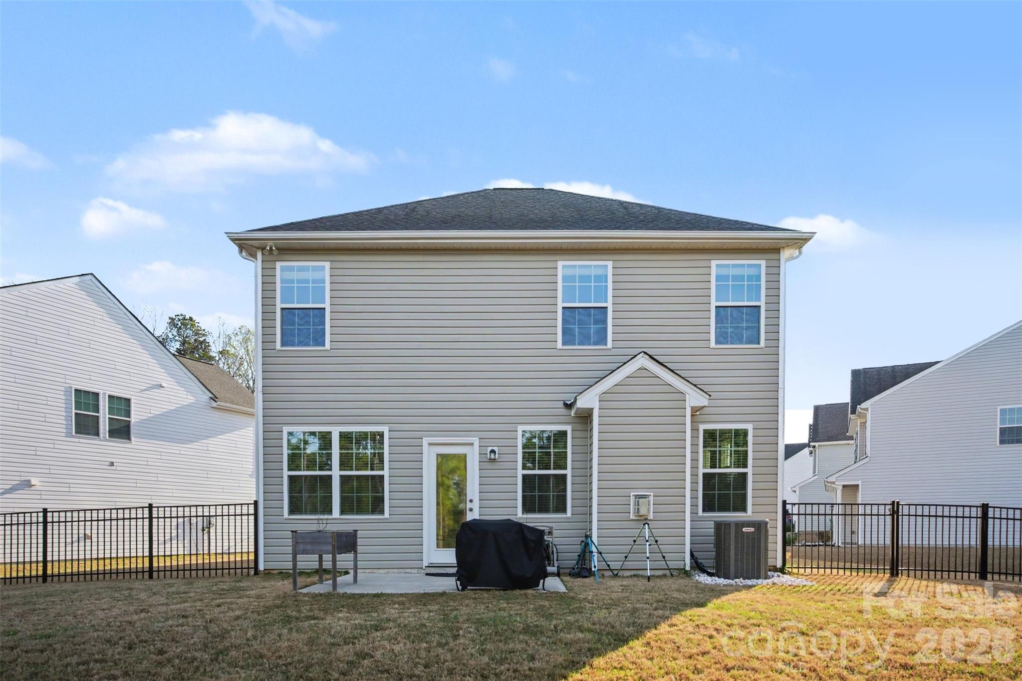 14000 Wooden Snow Trace Charlotte NC 28278