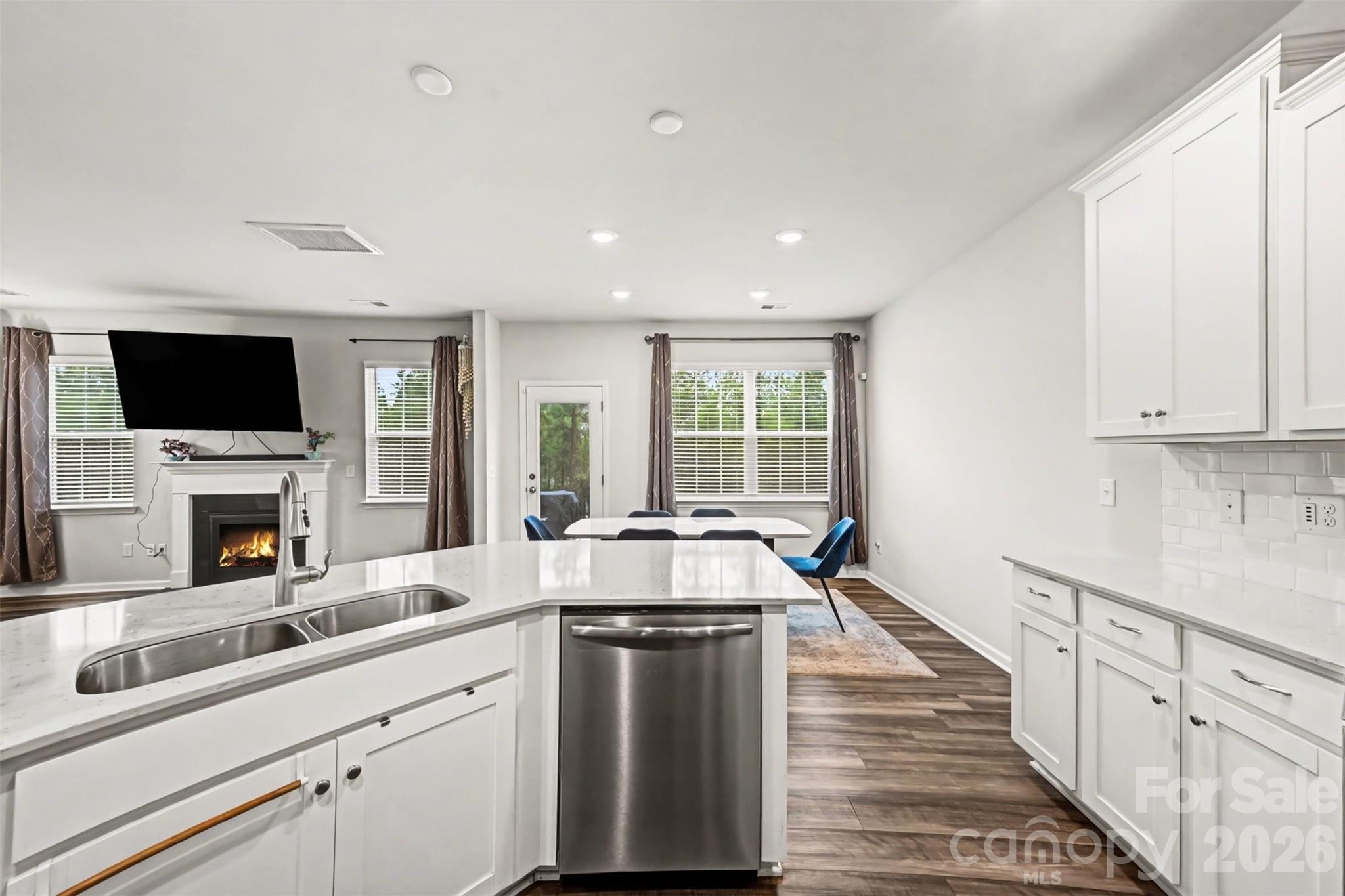 14000 Wooden Snow Trace Charlotte NC 28278