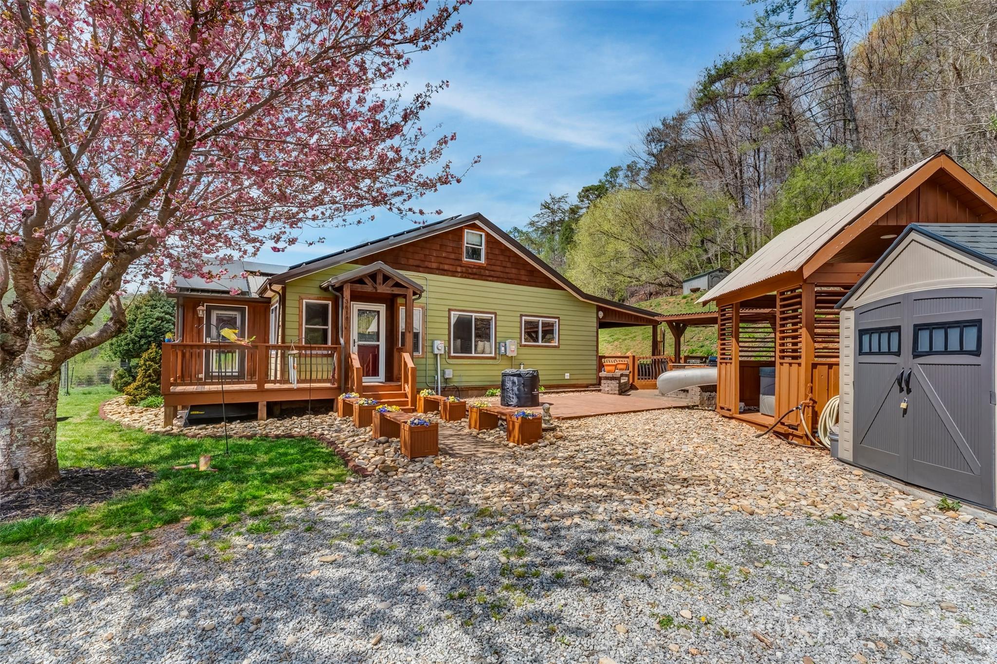 3610 Collettsville Road Lenoir NC 28645