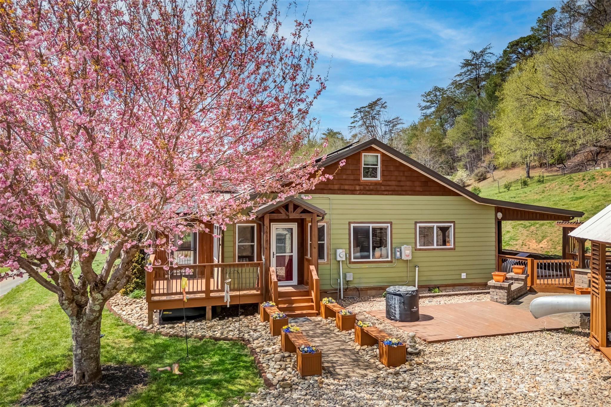 3610 Collettsville Road Lenoir NC 28645