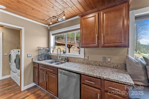 3610 Collettsville Road Lenoir NC 28645