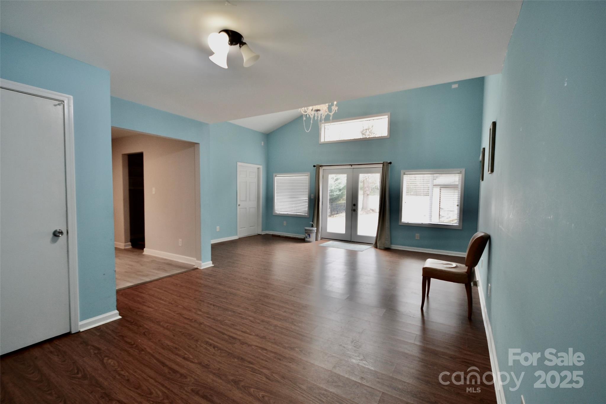 6801 Barrington Drive Charlotte NC 28215