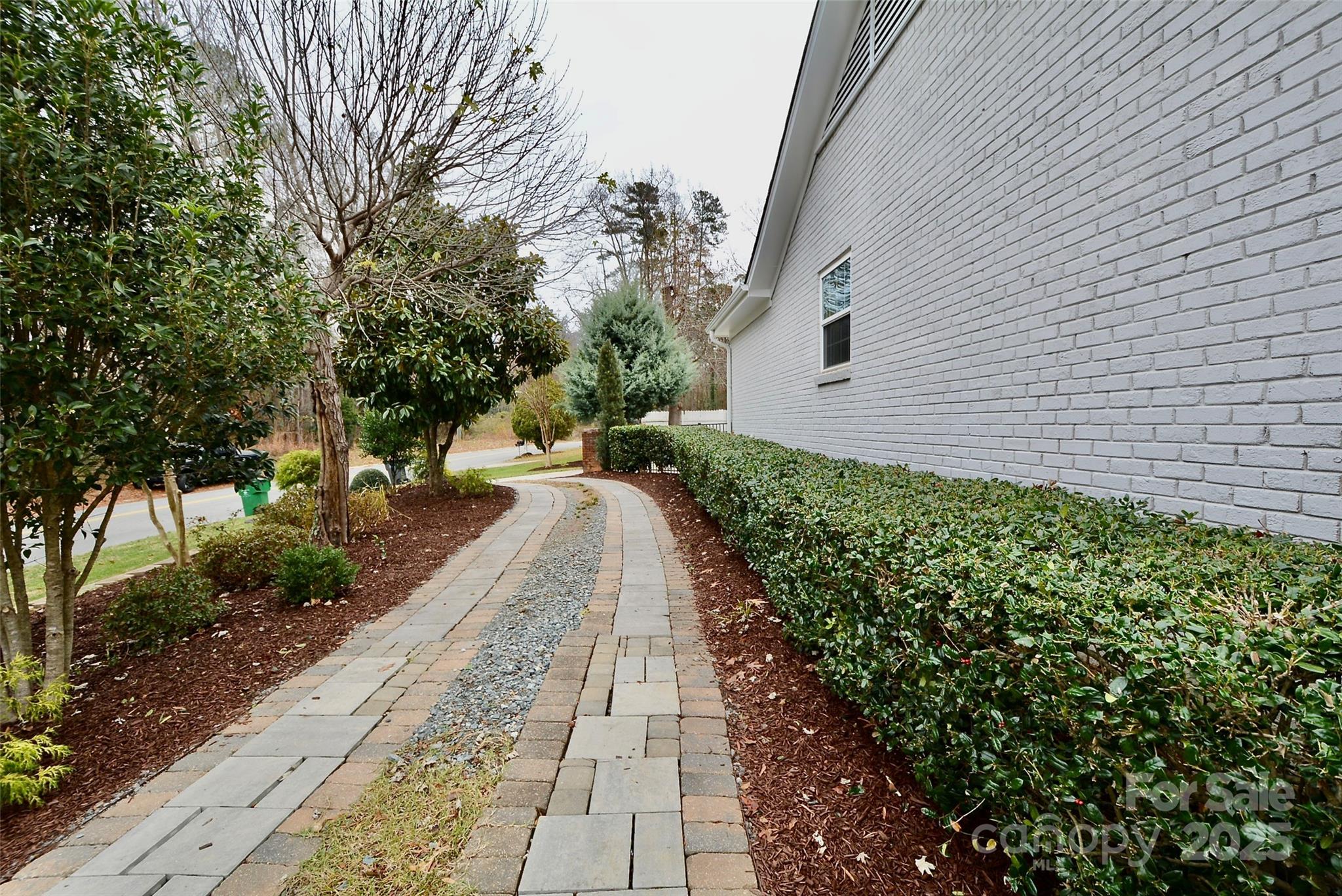 6801 Barrington Drive Charlotte NC 28215