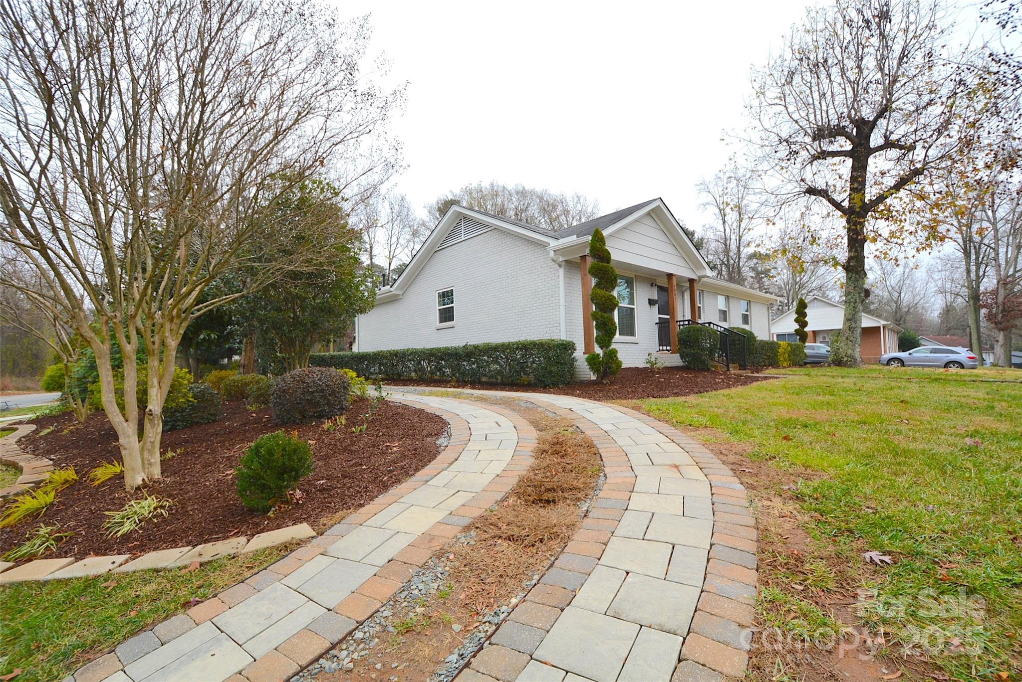 6801 Barrington Drive Charlotte NC 28215