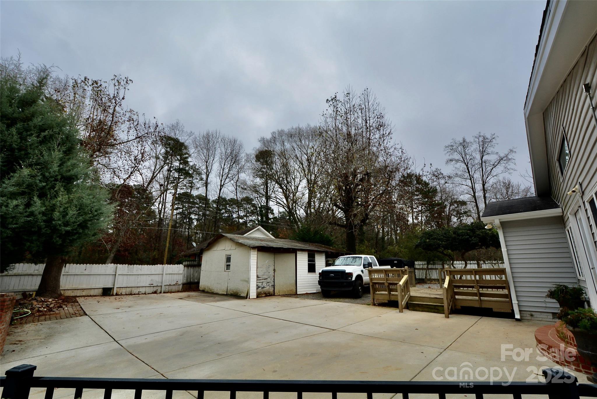 6801 Barrington Drive Charlotte NC 28215