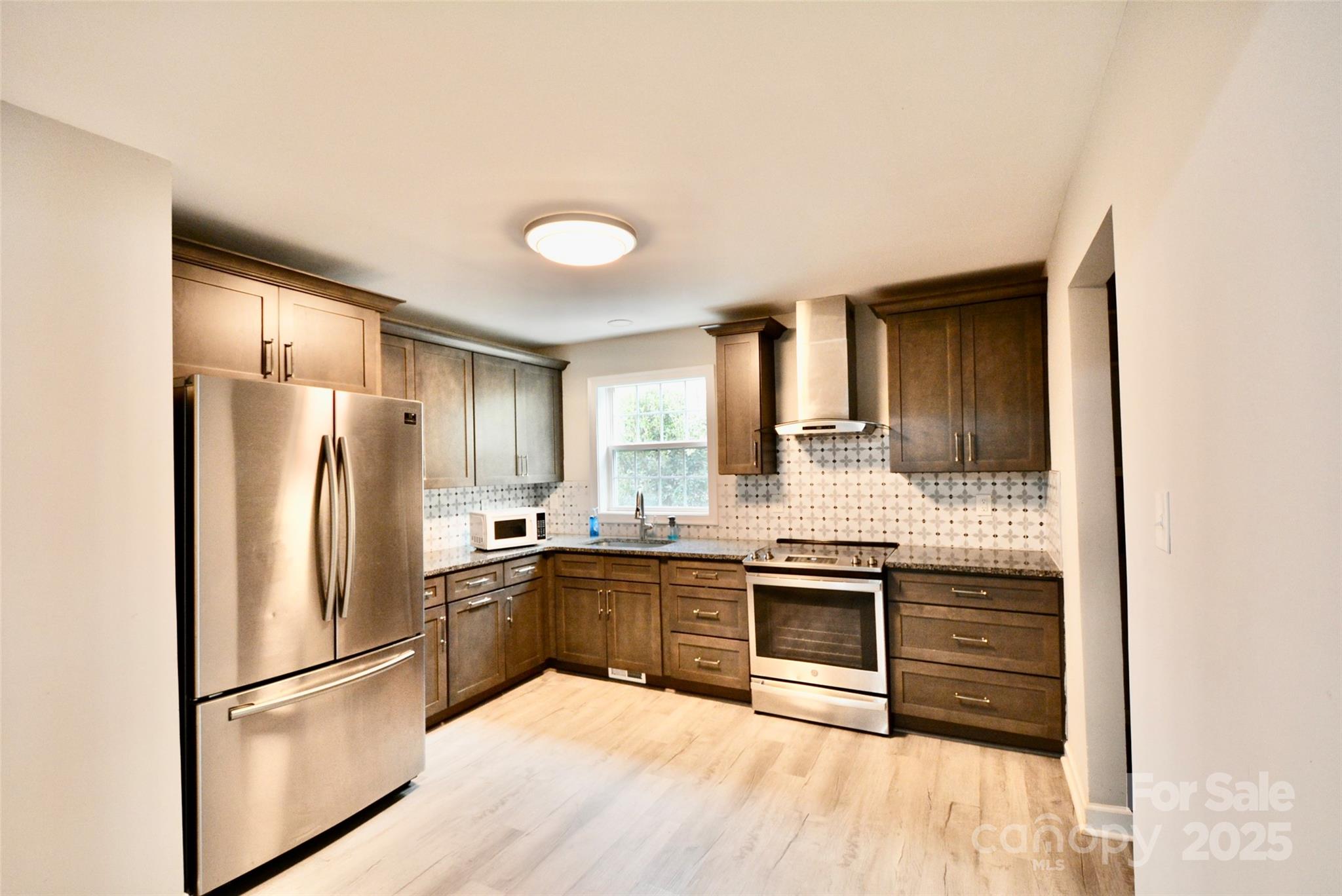 6801 Barrington Drive Charlotte NC 28215