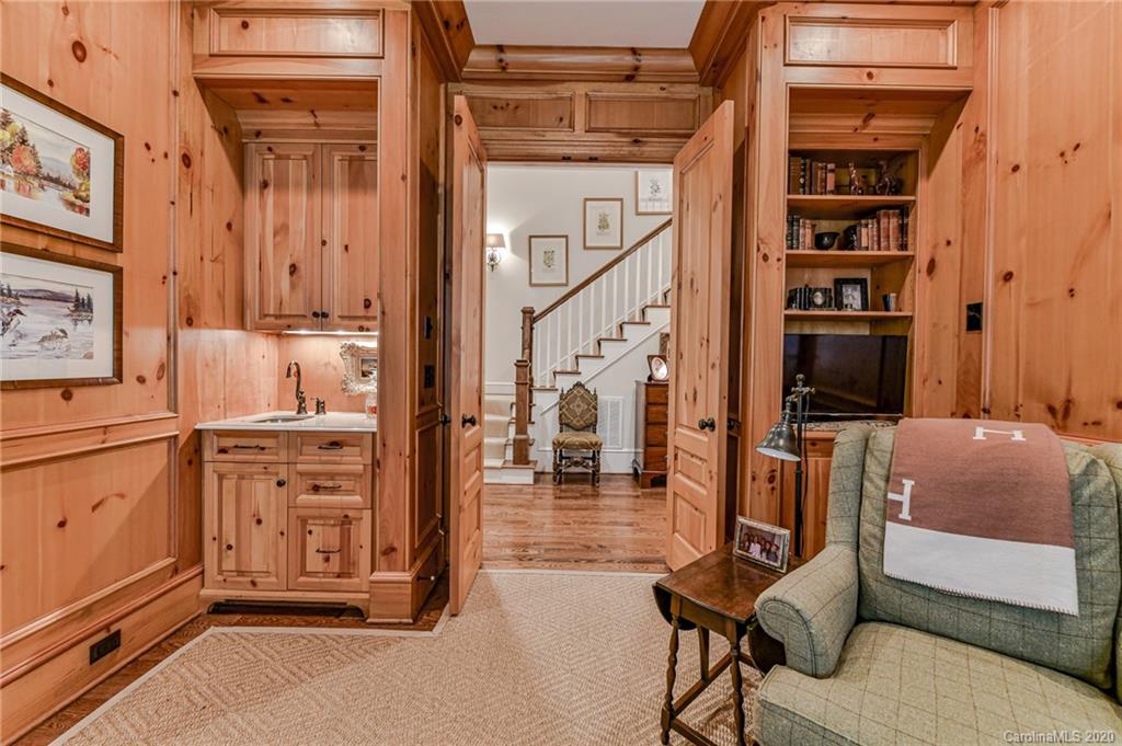 2120 Princeton Avenue Charlotte NC 28207