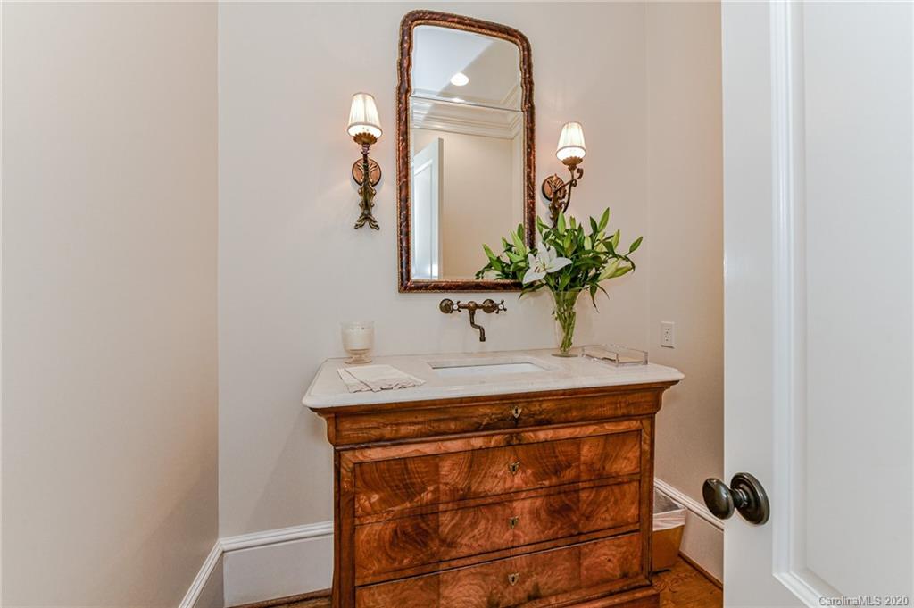 2120 Princeton Avenue Charlotte NC 28207