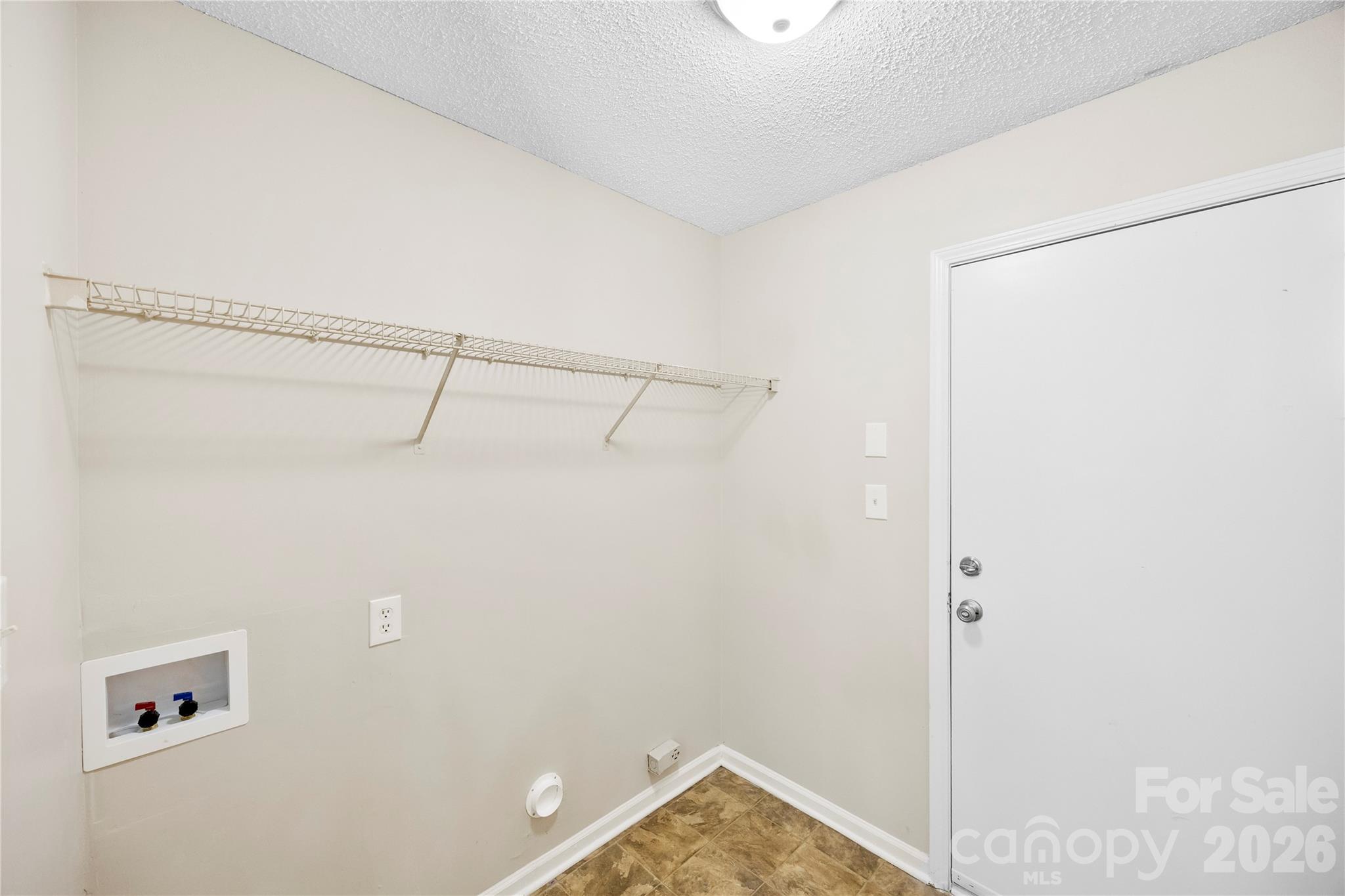 9713 Aviary Hill Way Charlotte NC 28214