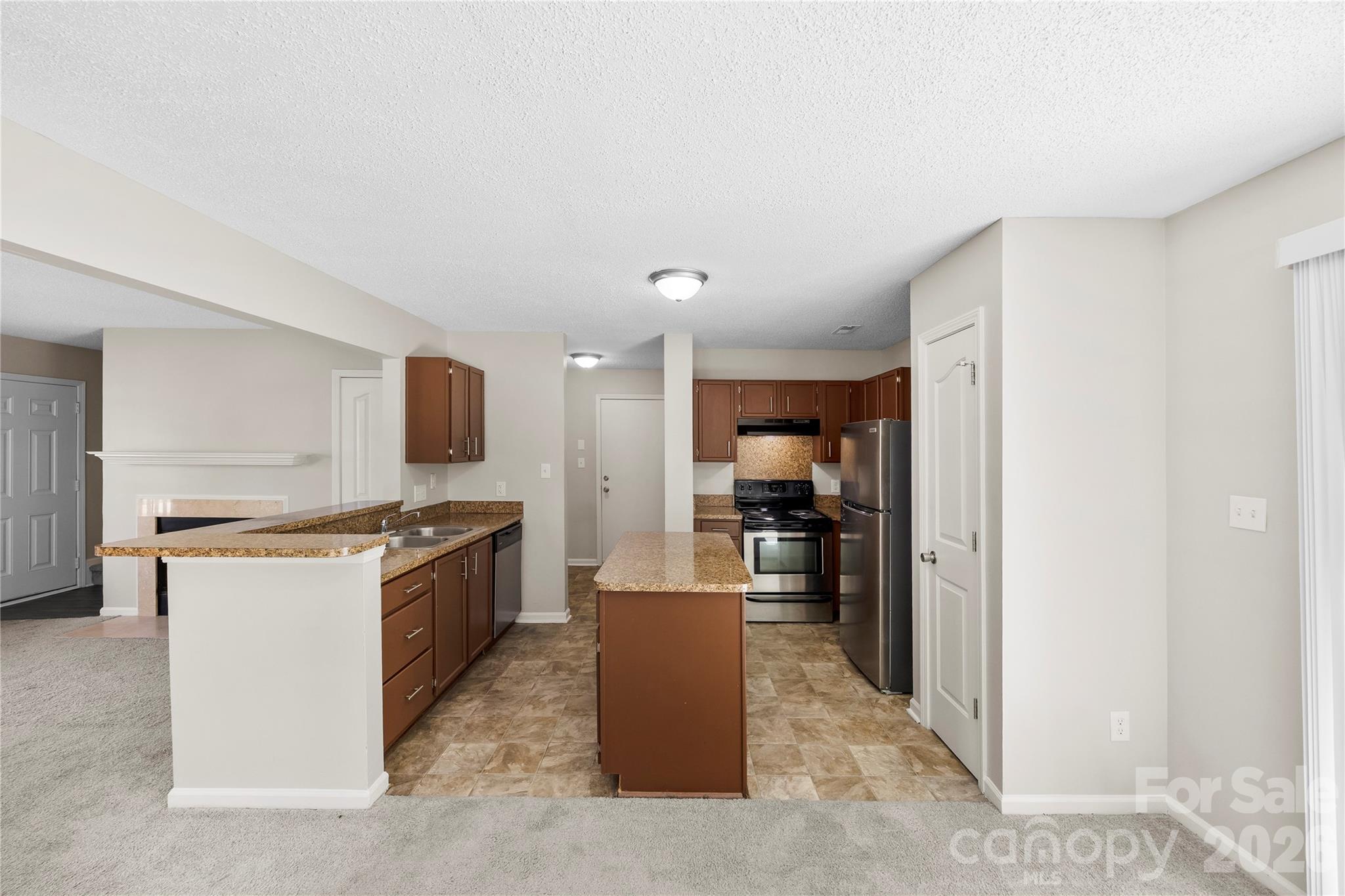 9713 Aviary Hill Way Charlotte NC 28214