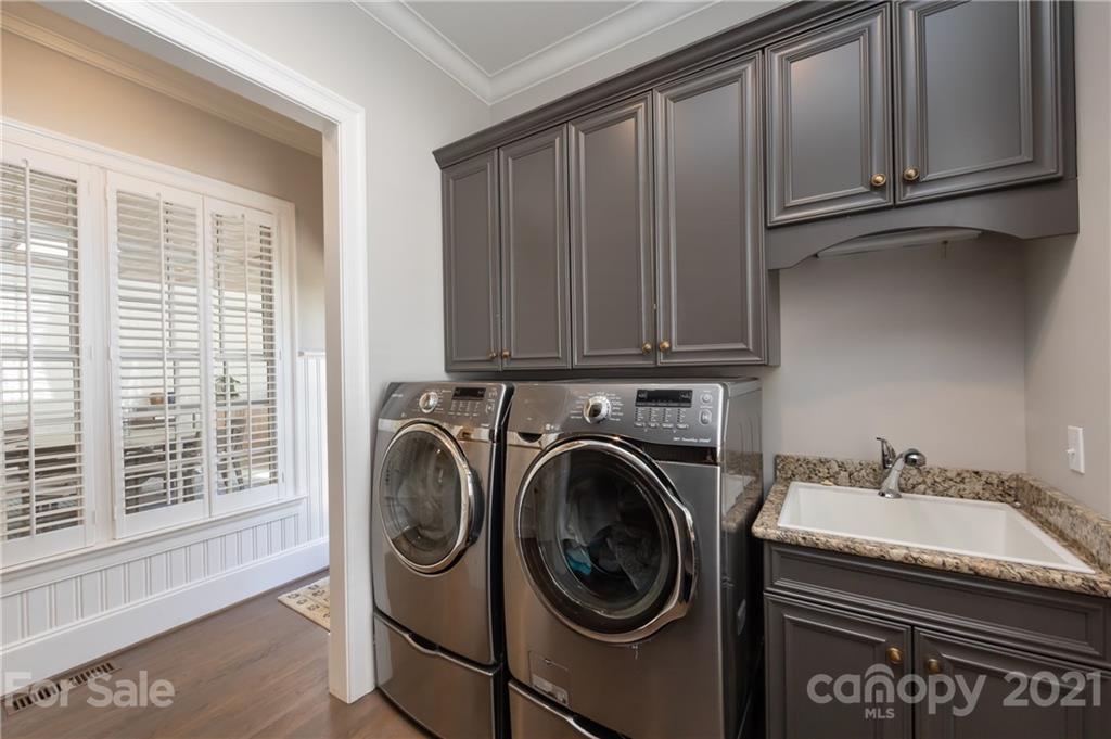 2035 Hastings Drive Charlotte NC 28207
