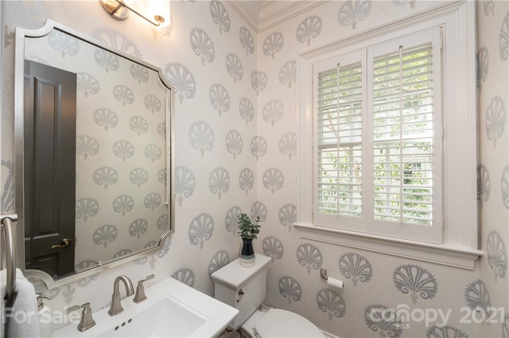 2035 Hastings Drive Charlotte NC 28207