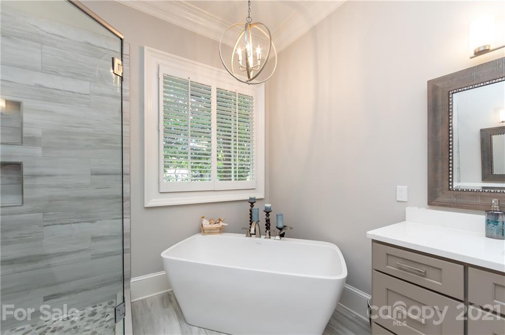 2035 Hastings Drive Charlotte NC 28207