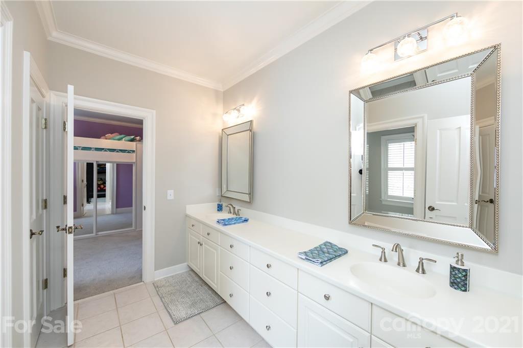 2035 Hastings Drive Charlotte NC 28207