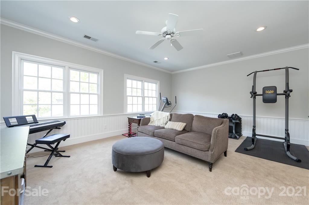 2035 Hastings Drive Charlotte NC 28207