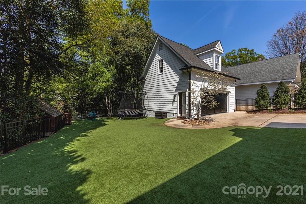 2035 Hastings Drive Charlotte NC 28207