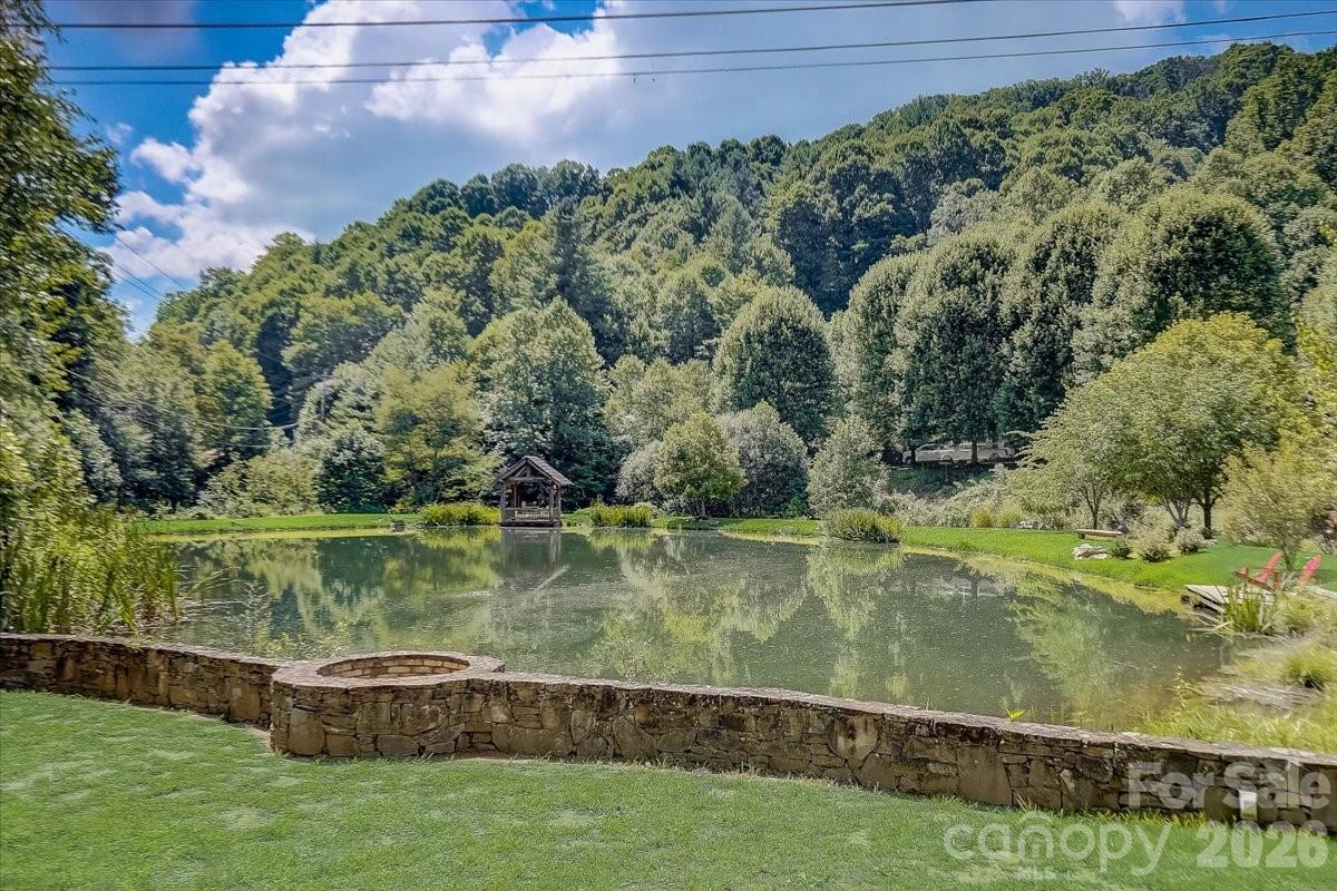 2665 El Miner Drive Mars Hill NC 28754