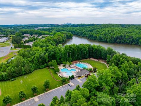 8830 Artesa Mill Lane Charlotte NC 28214