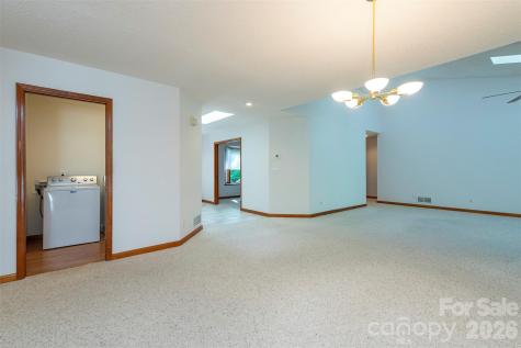 29 Hillcreek Drive Asheville NC 28804