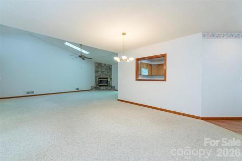 29 Hillcreek Drive Asheville NC 28804