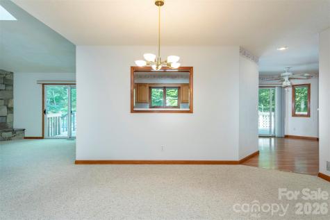 29 Hillcreek Drive Asheville NC 28804