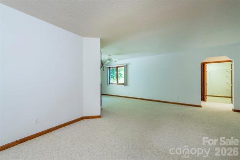 29 Hillcreek Drive Asheville NC 28804