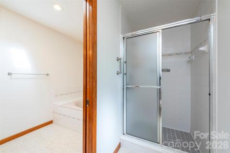 29 Hillcreek Drive Asheville NC 28804