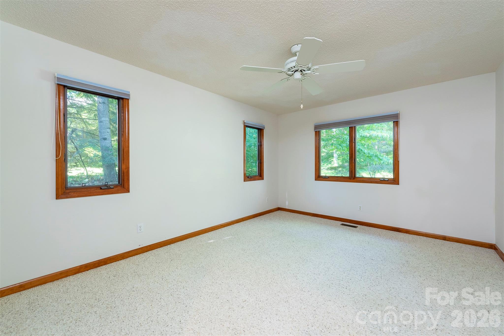 29 Hillcreek Drive Asheville NC 28804