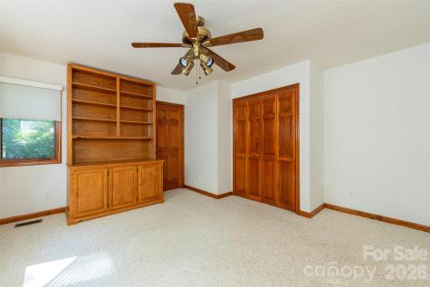 29 Hillcreek Drive Asheville NC 28804