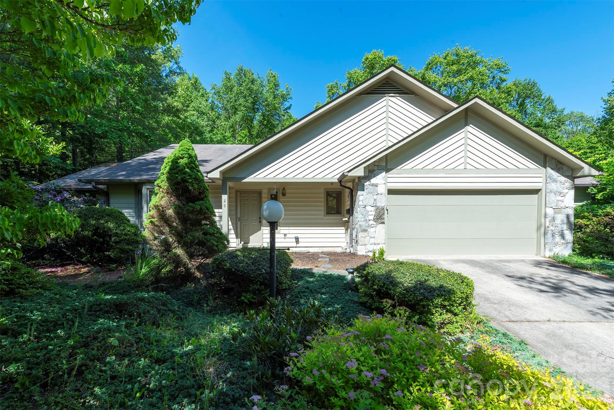 29 Hillcreek Drive Asheville NC 28804