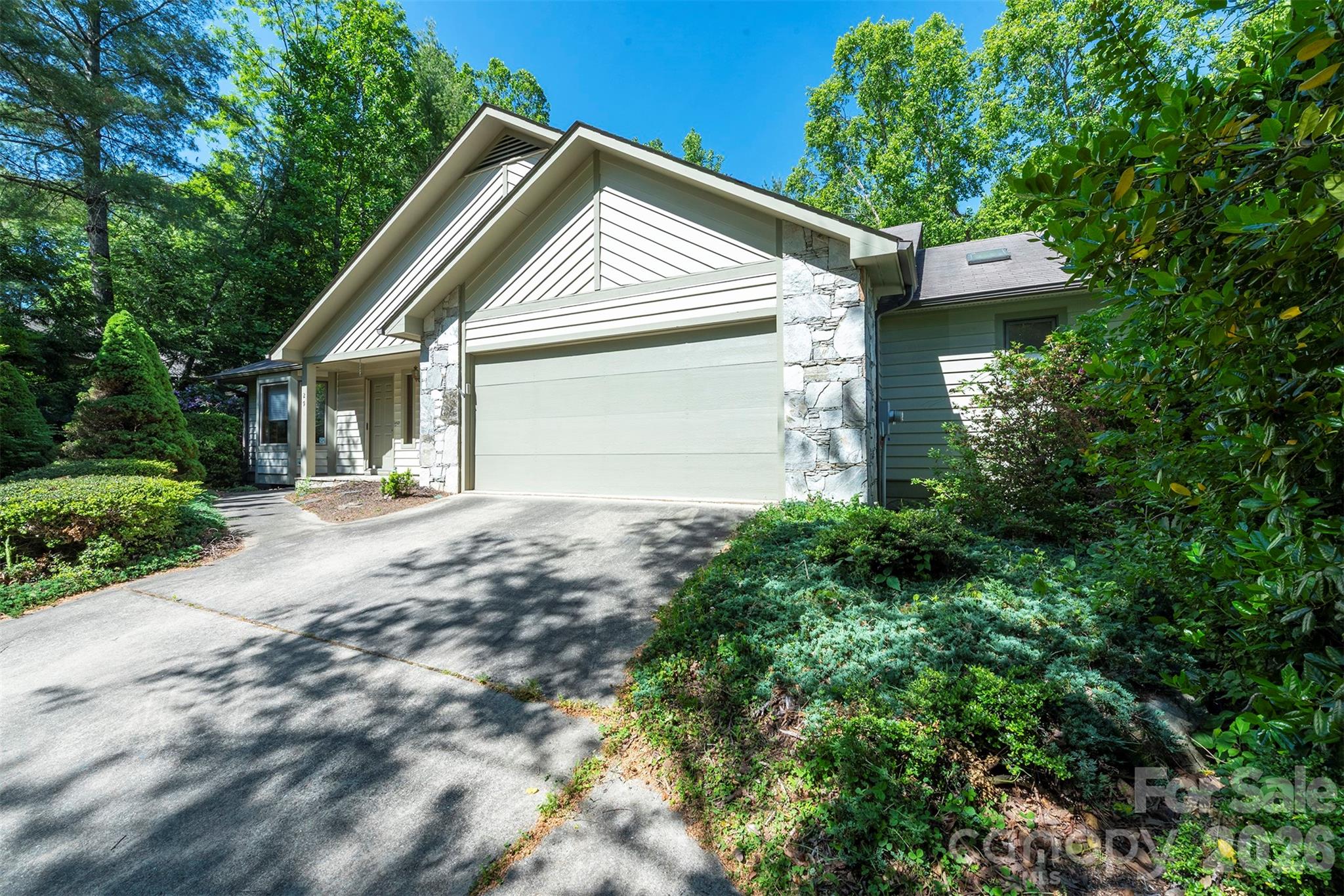 29 Hillcreek Drive Asheville NC 28804