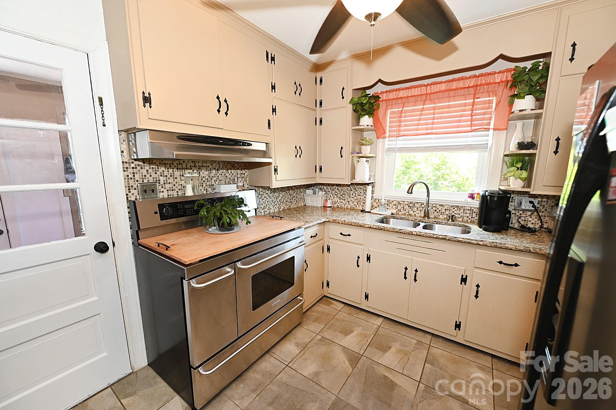 902 E Boyd Street Maiden NC 28650
