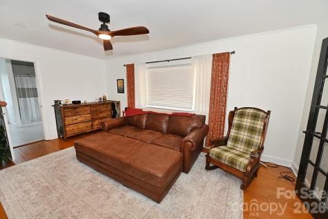 902 E Boyd Street Maiden NC 28650