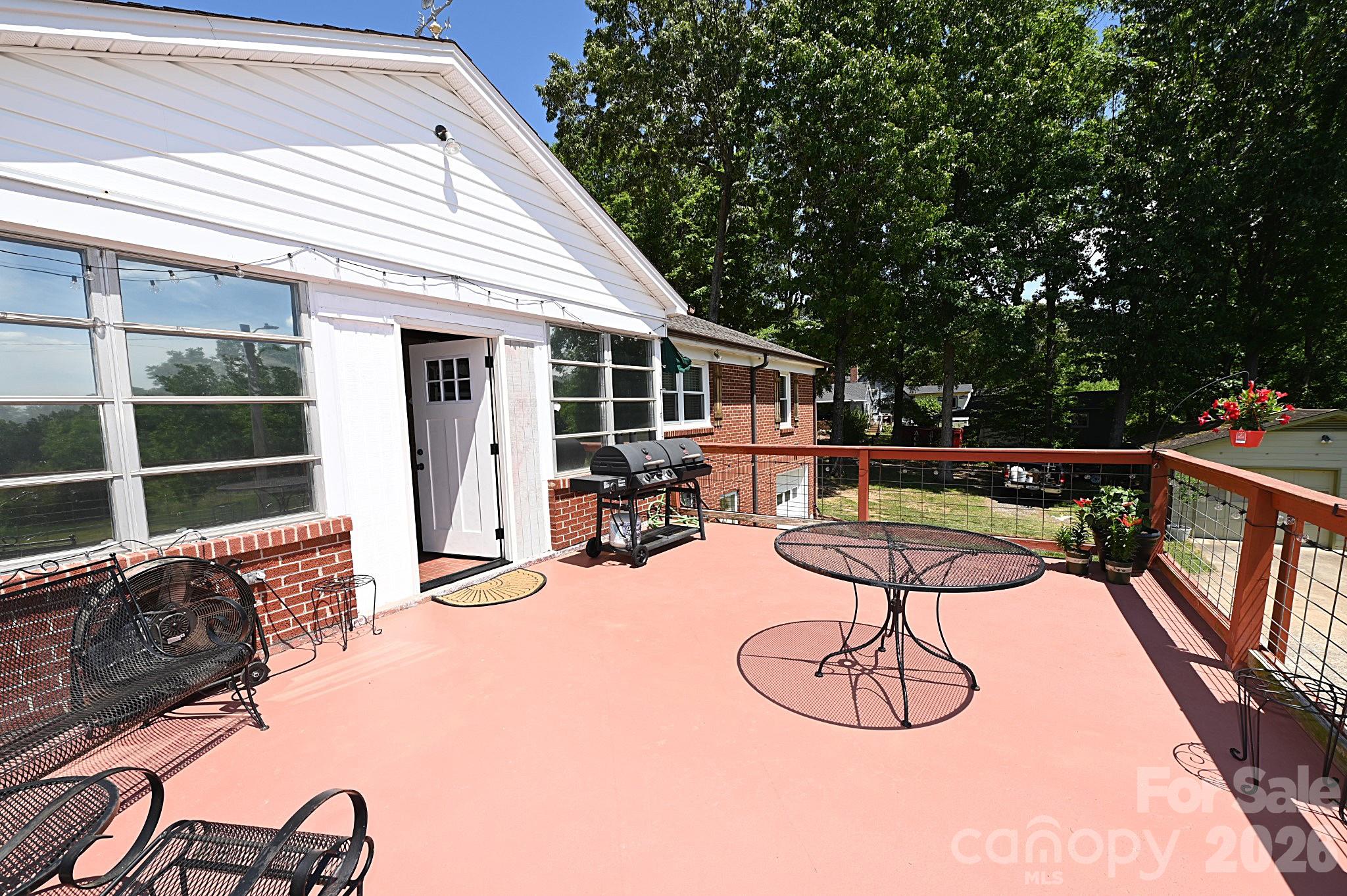 902 E Boyd Street Maiden NC 28650