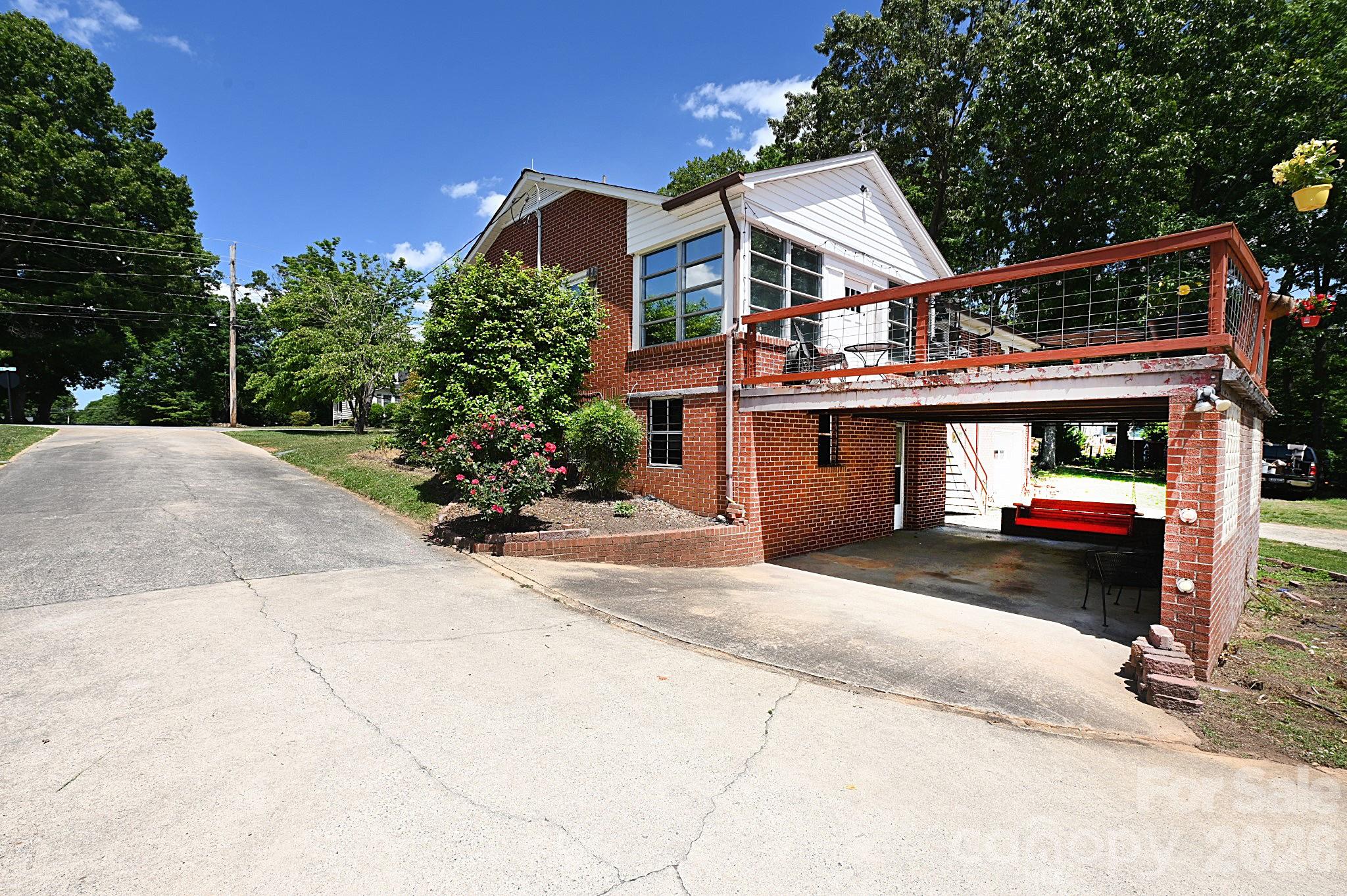 902 E Boyd Street Maiden NC 28650