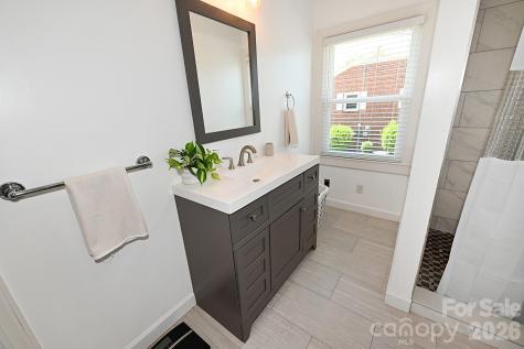 902 E Boyd Street Maiden NC 28650