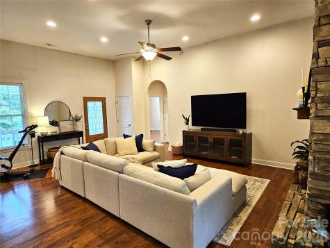 111 Old Hickory Drive Morganton NC 28655