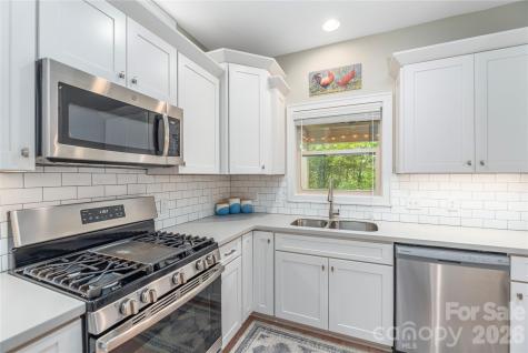 38 River Bend Lane Fletcher NC 28732