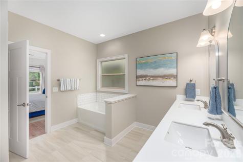 38 River Bend Lane Fletcher NC 28732
